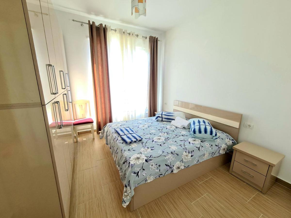 Apartament Lura 3 *